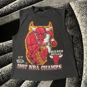 Vtg 1997 NBA Chicago Bulls Changes Champs Flaming Five Rings Black Faded Tank